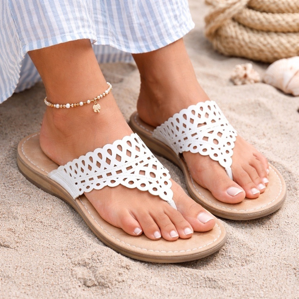 BOC Born Concept White Leather Cutout Sandals Women's 8 Thong Slide Summer Flats